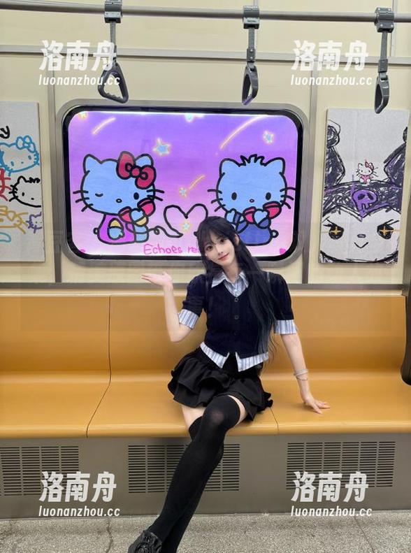 青豆客 – 揭秘黄可christine双人写真全集,精美原图带你欣赏每一瞬间的动人故事! - 洛南舟