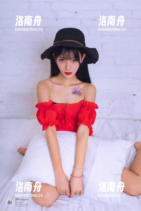 撒下阳光的魅力：ExploreAddielyn(에디린)比基尼写真和精彩套图的无尽风光