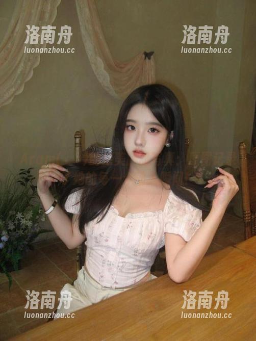 Aram(아람)的绝美腿部写真：原图记录了她的每一个动人瞬间！