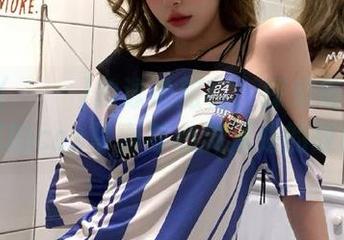 Dami(퀸다미)的泳池旅程：探索每一幅细腻的cos写真与心灵深处的故事