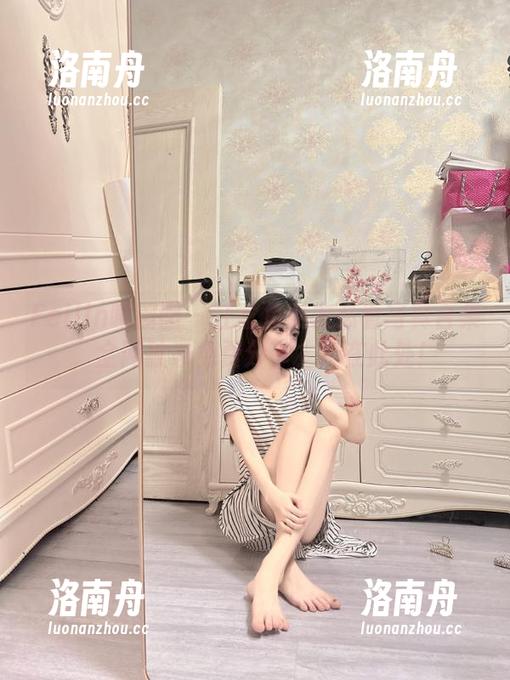 Feilin嗲囡囡-江念鱼 Feilin嗲囡囡 - 江念鱼女友必看写真合集,全网独家免费分享,尽在此处!