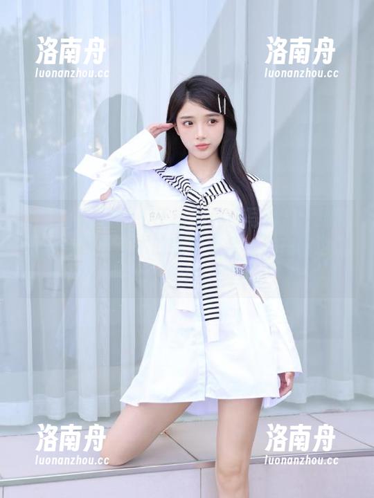 GIRLT果团网-王语纯 GIRLT果团网 - 王语纯纯白写真集:细腻情感与视觉艺术的完美结合,尽在精选之中