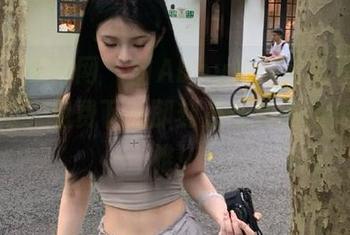 GIRLT果团网 – 甜Abby的浴室写真集令人心动，免费下载即刻感受她的甜美与优雅！