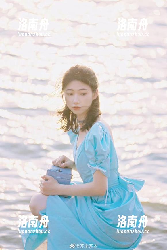 GIRLT果团网 - 裴希西私房修女艺术摄影：独特视角下的灵性之美，精美图片分享
