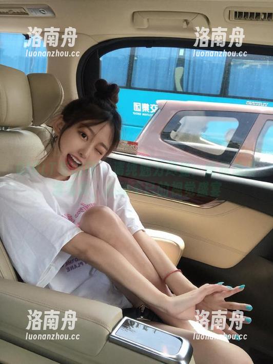 GIRLT果团网-陈雅漫 GIRLT果团网 - 清纯魅力尽显:陈雅漫高清写真,心动不已的视觉盛宴