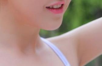 HuaYang花漾 – 搞笑与美丽并存，乔漫妮mina旅拍原图大放送，笑到你肚子痛！