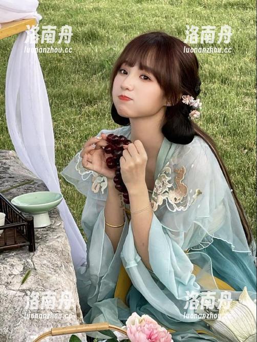HuaYang花漾-葛征Model HuaYang花漾 - 观看葛征Model兔女郎写真,邂逅那份难以忘怀的兔女郎梦