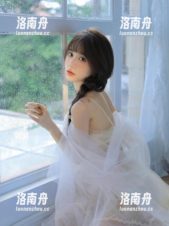 MFStar模范学院 - 探索王梓童Doirs裸足的魅力，高清作品集展现她独特的个人风格