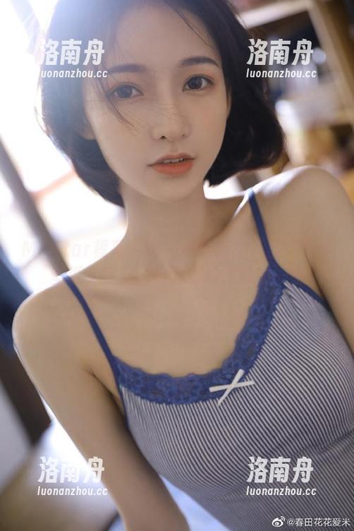 MFStar模范学院-黄乐然 MFStar模范学院 - 黄乐然的万圣节写真壁纸,完美捕捉节日最炫彩的一面