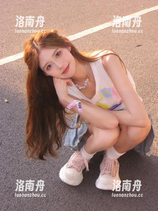 MTYH喵糖映画 私房写真秀:喵糖映画佩蒂睡衣作品的柔美展现