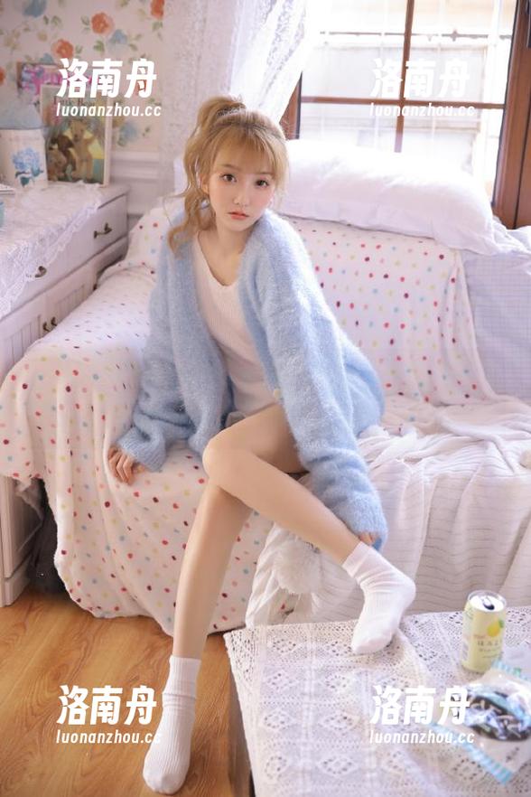 MiStar魅妍社-Jenny佳妮 MiStar魅妍社 - 私拍Jenny佳妮裸足合集:感受她在阳光下的自然魅力