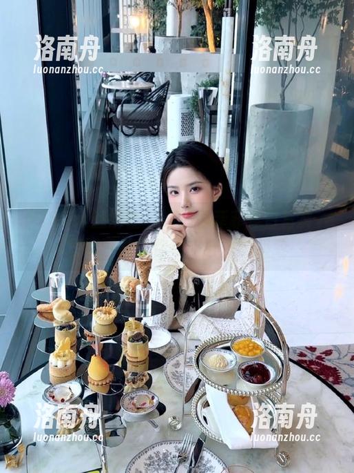 MiStar魅妍社-穆菲菲 MiStar魅妍社 - 邂逅穆菲菲黑白写真,原图下载带你领略艺术的极致