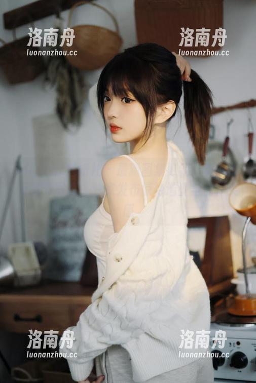 MiStar魅妍社-黄歆苑 MiStar魅妍社 - 最新图集更新:黄歆苑万圣节写真,独家发布惊艳造型与创作灵感