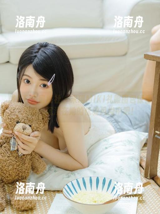 MiiTao蜜桃社-米琪MIKI MiiTao蜜桃社 - 米琪MIKI礼服图包惊喜更新,沉浸在她的优雅风尚中吧!