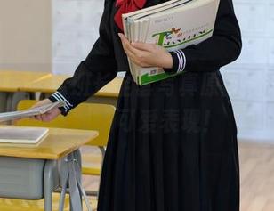 PAKI草莓酱班长全套写真原图，甜到心坎里的可爱表现！