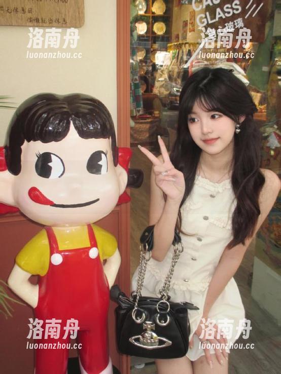 PoppaChan PoppaChan的浴缸日常:每张原图都值得你细细品味的图集