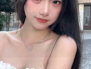 QingDouKe青豆客 – 惊艳绝伦！朱赢Molly美脚写真原图新更新，尽显时尚个性魅力