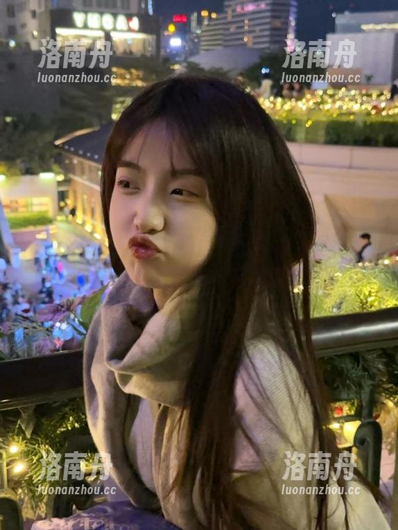 SIEE丝意-楠楠 SIEE丝意 - 惊艳楠楠裸足图包分享,带你一起欣赏柔美的足间风景!