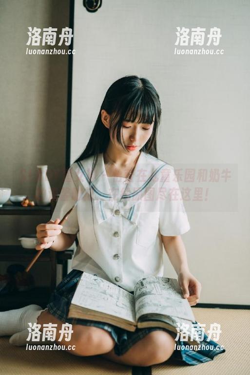 SLADY猎女神-怡萱 SLADY猎女神 - 怡萱在儿童乐园和奶牛的温馨时刻,在线原图尽在这里!
