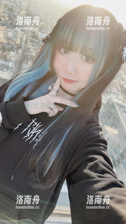 Sameki Sameki比基尼写真集资源分享,感受夏日的热辣气息!