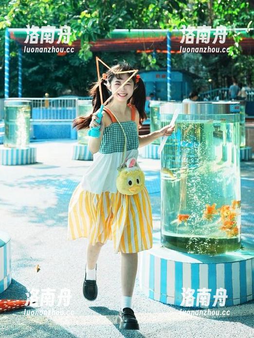 TouTiao头条女神-何娇娇 TouTiao头条女神 - 何娇娇职业装全集下载,让你在职场中脱颖而出!