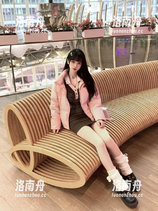 UGirls尤果网-孟狐狸 UGirls尤果网 - 孟狐狸姐姐的魅力图集全新上线,在线带你畅游她的艺术天地!