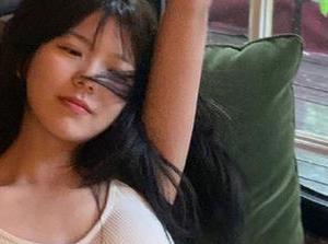 UGirls尤果网 – 王瑞儿圣诞写真作品图库，带你下载节日的浪漫与甜蜜！