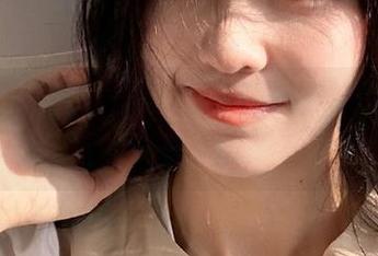 UGirls尤果网 – 王轶玲呈现圣诞季节，带你领略她的精美套图与动人作品
