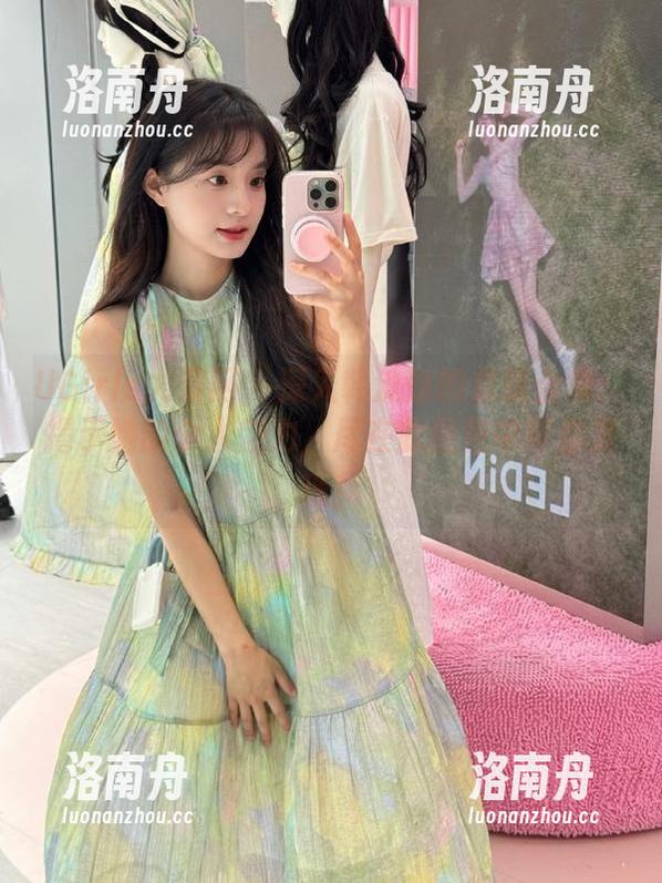 UGirls尤果网-韩沫瑜 UGirls尤果网 - 深入韩沫瑜的套装合集:揭示她的个人魅力,尽在此图包中等你发现!