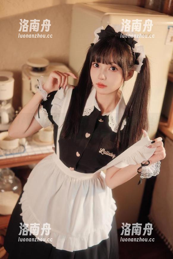 XIAOYU语画界 - 探寻李丽莎的蕾丝世界：全新写真合集，捕捉每一个动人瞬间