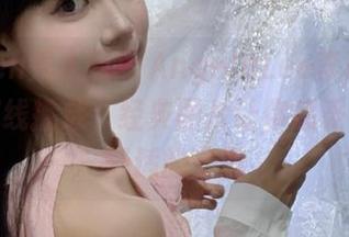 Xiuren秀人网 – AngelaLee李玲睡衣艺术在线播放，经典图片让你感受时尚与舒适的交融