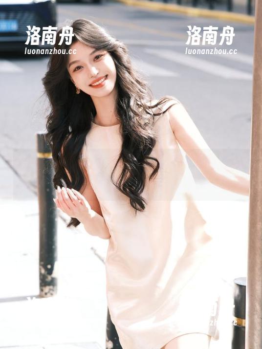 Xiuren秀人网-Baileys香儿 Xiuren秀人网 - Baileys香儿的学妹写真,原图中搞笑元素真是让人眼前一亮!