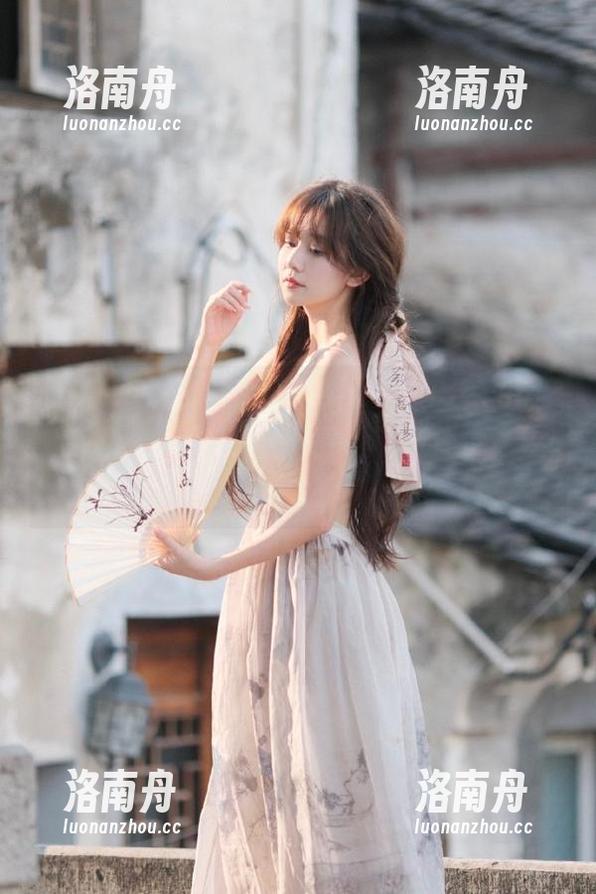 Xiuren秀人网-CherryBlessU Xiuren秀人网 - 探索CherryBlessU学姐的个人写真原图,细腻照片勾勒出清新气息