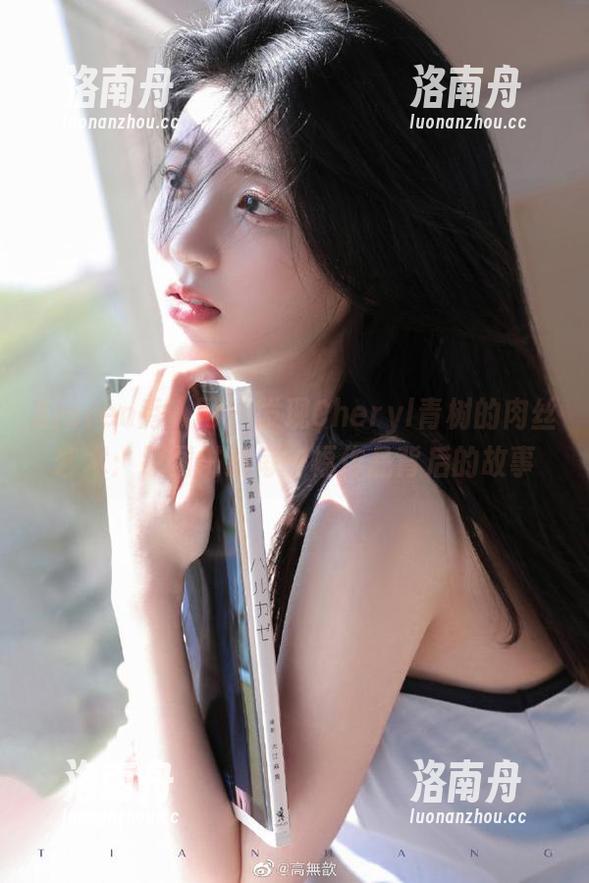 Xiuren秀人网-Cheryl青树 Xiuren秀人网 - 发现Cheryl青树的肉丝艺术:原图讲述每一幅作品背后的故事