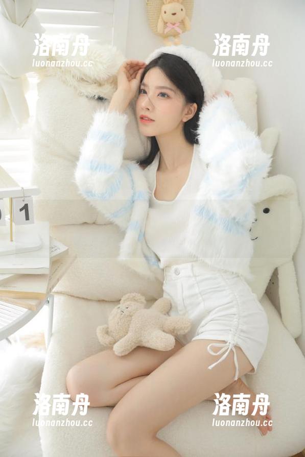 Xiuren秀人网-Mina米娜 Xiuren秀人网 - 高清Mina米娜温柔写真集,带你体验视觉与心灵的双重享受