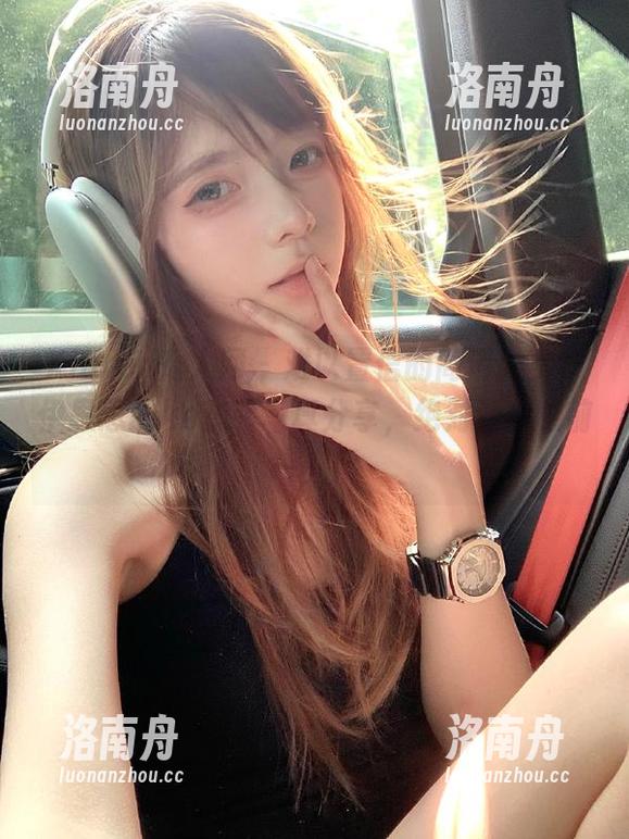 Xiuren秀人网 - 难以置信的高清盛宴，伊思思niko套装写真分享，绝对让你眼前一亮！