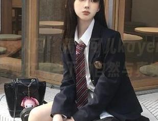 Xiuren秀人网 – 精选可儿kayen吊带图片，感受她在镜头下的自然与真实之美！