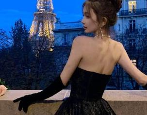 Xiuren秀人网 – 唐安琪女神的在线美图展现她的优雅与性感，快来欣赏吧！