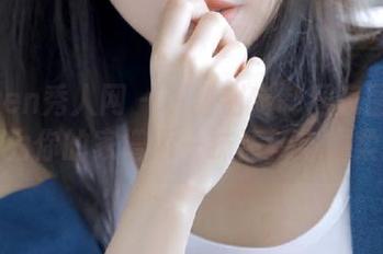 Xiuren秀人网 – 夏甜甜定制居家图集：为你的家增添一抹清新与温柔