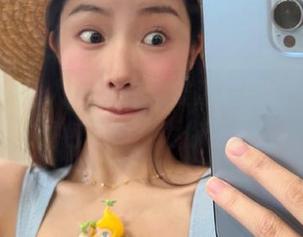Xiuren秀人网 – 在水波荡漾间，大橘BBKira泳池图包更新，为你呈现别样风情！