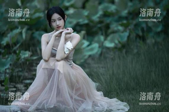 Xiuren秀人网-奈汐酱nice Xiuren秀人网 - 奈汐酱nice定制JK作品集:每一幅都是独一无二的青春印记
