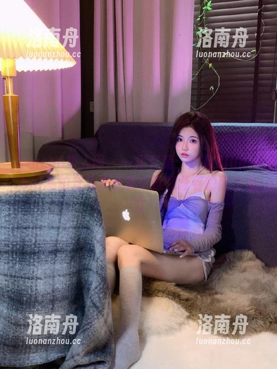 Xiuren秀人网 - 一探究竟：妮儿Bluelabel私拍双马尾合集中透视青春的独特魅力