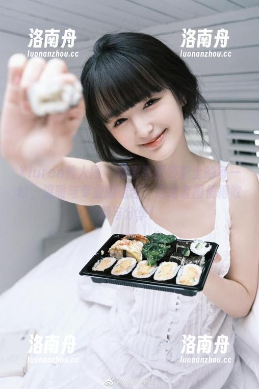 Xiuren秀人网-李丽莎 Xiuren秀人网 - 畅享李丽莎护士的每一帧,温暖与专业的结合,这组套图值得收藏与分享!