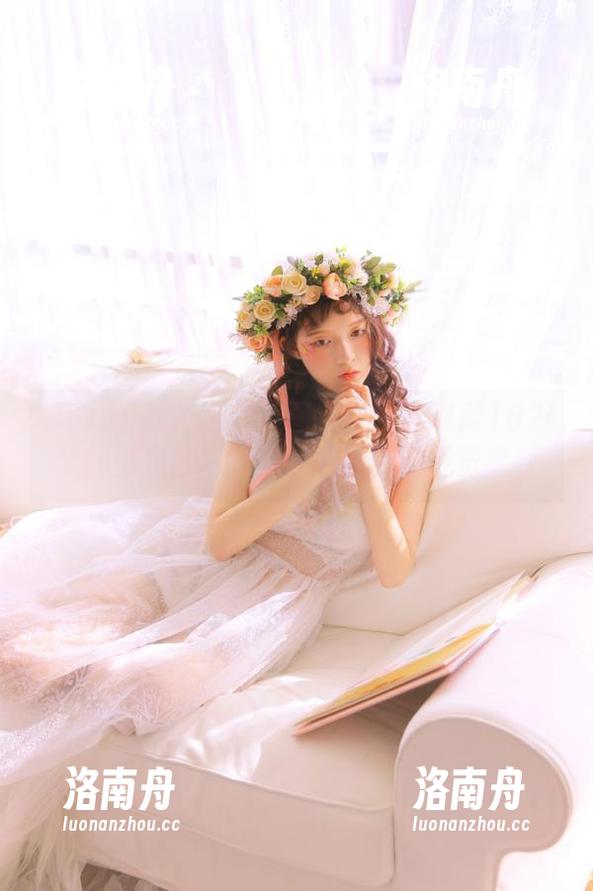 Xiuren秀人网-李雅柔182CM Xiuren秀人网 - 美图精选:李雅柔182CM的美足艺术展示,唤醒你的视觉享受