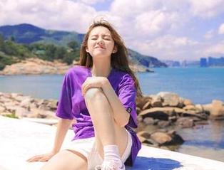 Xiuren秀人网 – 林文文yooki的空姐套图：无圣光摄影风格，展现她在高空的优雅与灵动