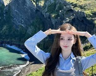 Xiuren秀人网 – 让人羡慕嫉妒恨的爱酱里，分享的瑜伽美图简直不让我们活了！