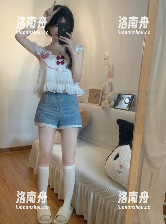 Xiuren秀人网-王馨瑶yanni Xiuren秀人网 - 王馨瑶yanni女友写真集精选:用镜头定格青春的每一个微笑与瞬间
