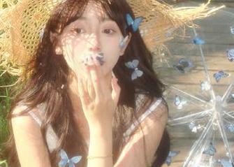 Xiuren秀人网 – 瑶啊摇的瑶写真集来袭：黑丝诱惑精选，绝美瞬间尽在你的眼前