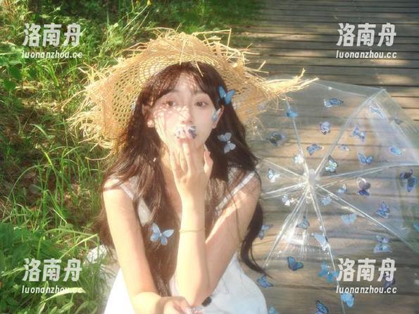 Xiuren秀人网-瑶啊摇的瑶 Xiuren秀人网 - 瑶啊摇的瑶写真集来袭:黑丝诱惑精选,绝美瞬间尽在你的眼前