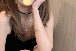 Xiuren秀人网 – 细腻清纯的白白Alina私房写真原图，唤醒心底柔软